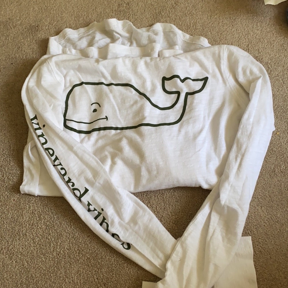 White vineyard vines string pullover